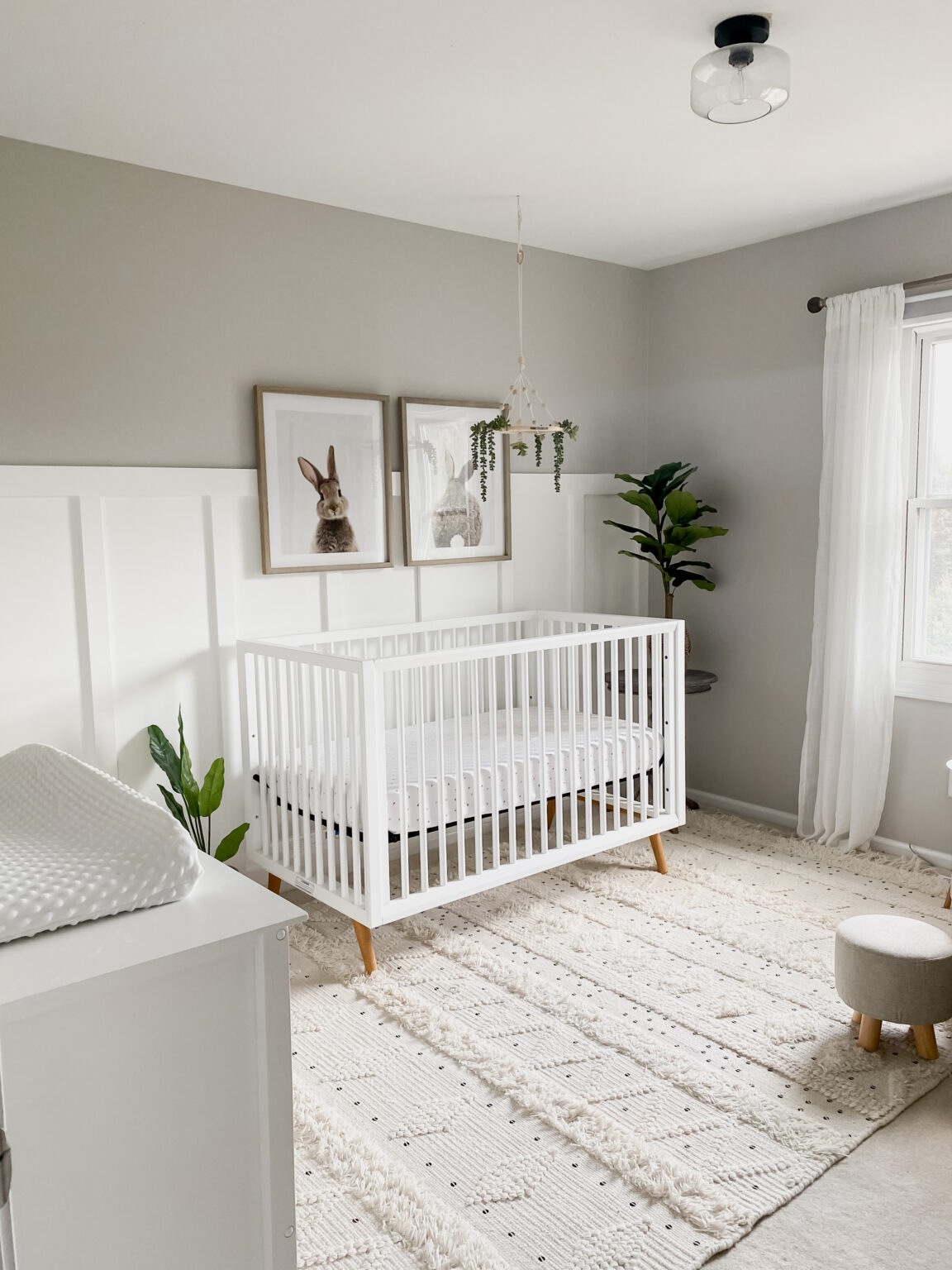 15+ Soothing Grey And White Nursery Ideas (Inspirations & Decor) – Mom ...