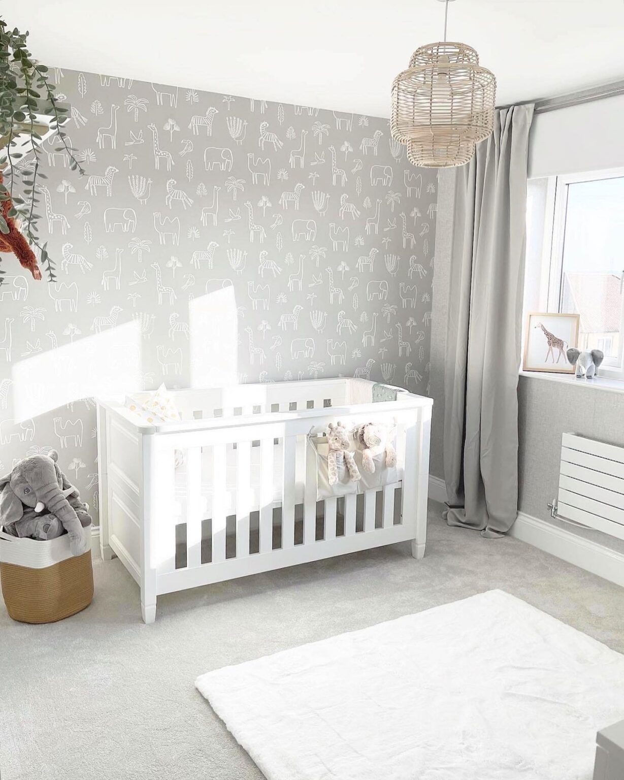 15+ Soothing Grey And White Nursery Ideas (Inspirations & Decor) – Mom ...