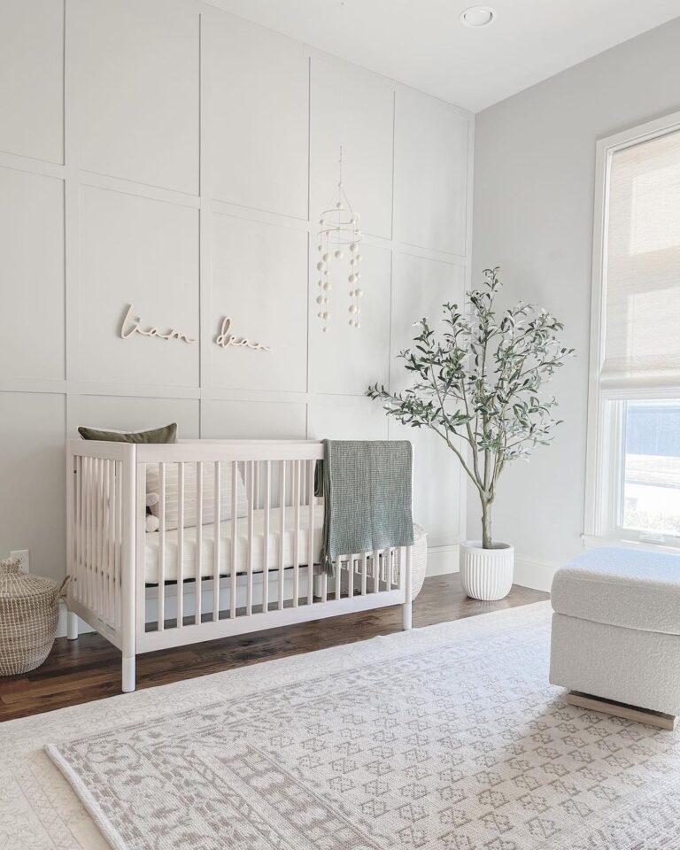 15+ Soothing Grey And White Nursery Ideas (Inspirations & Decor) – Mom ...