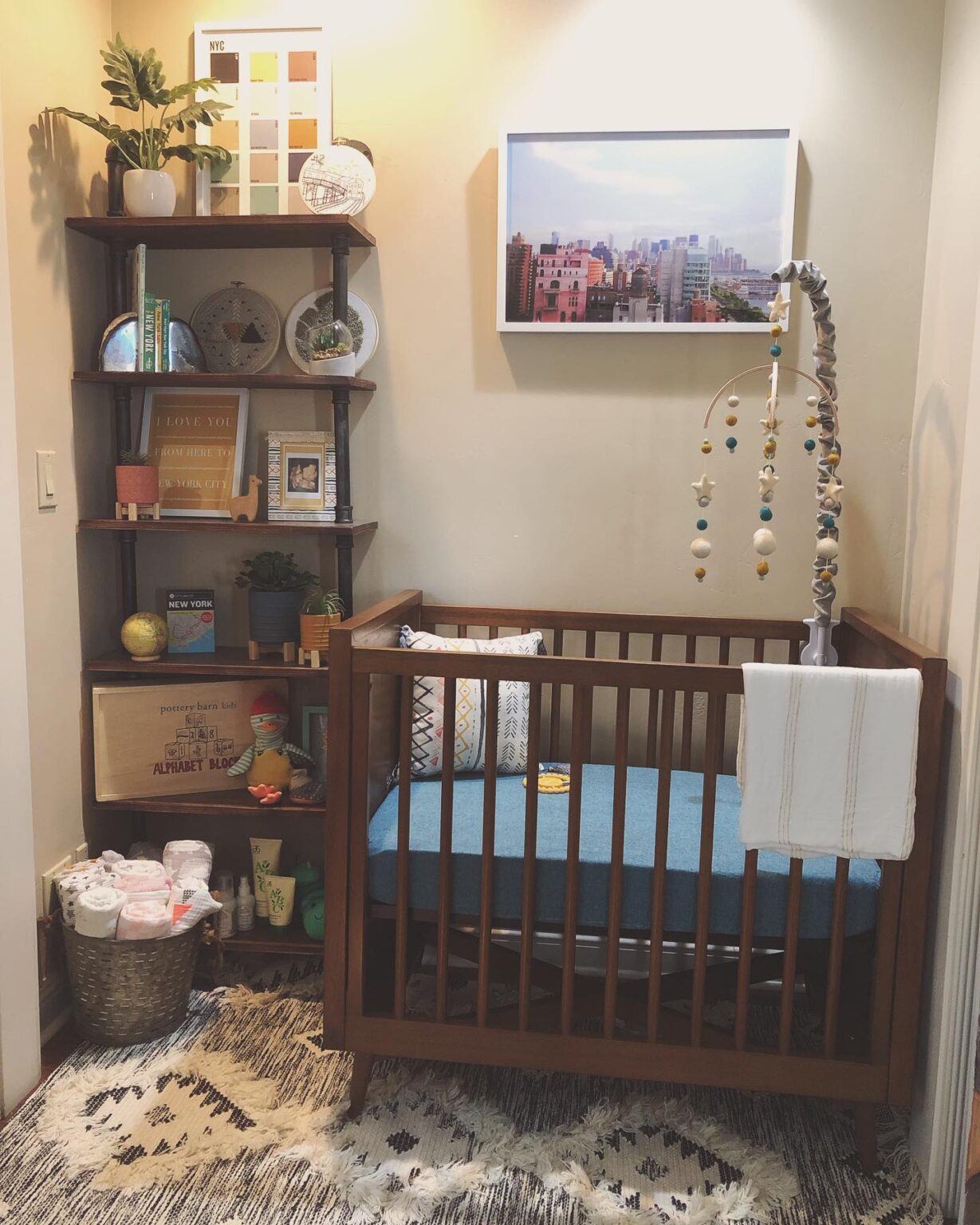 15+ Creative Gender Neutral Nursery Ideas For Small Room (Tips ...