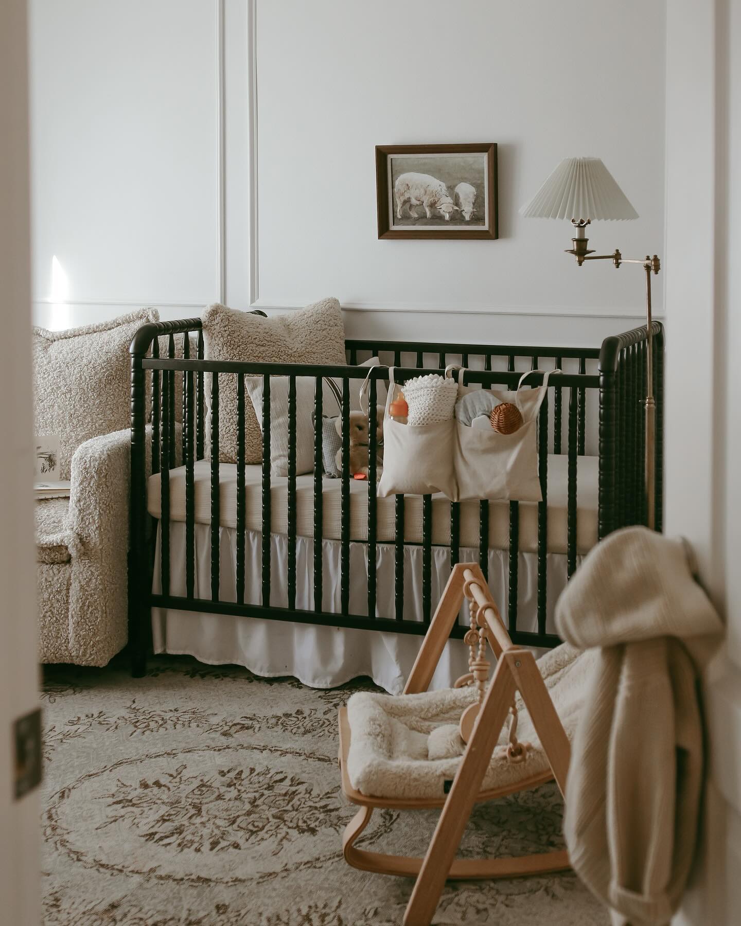15+ Creative Gender Neutral Nursery Ideas For Small Room (Tips ...